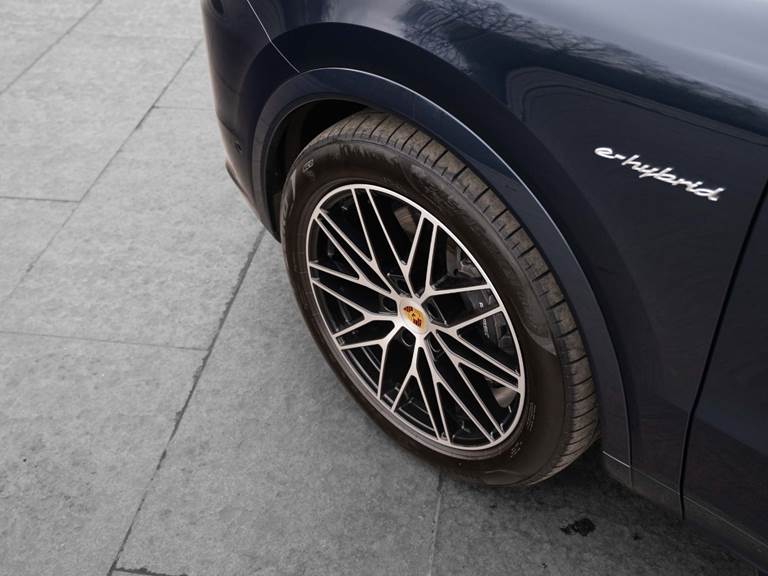 Porsche Cayenne 3,0 E-Hybrid Coupé Tiptr.