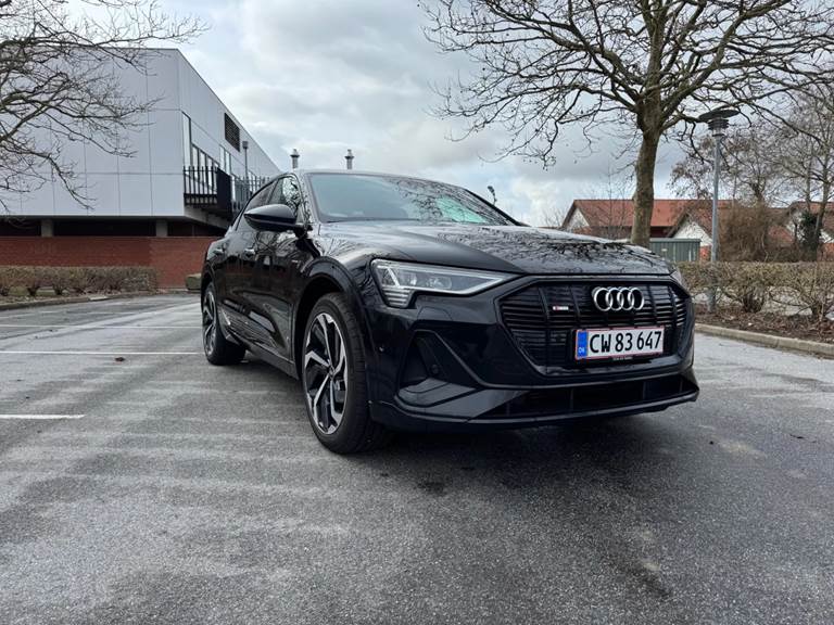 Audi e-tron 55 S-line Sportback quattro