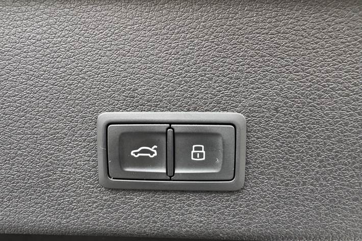 Sort Audi e-tron fra 2020