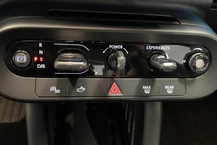 Hvid Mini Aceman E fra 2025
