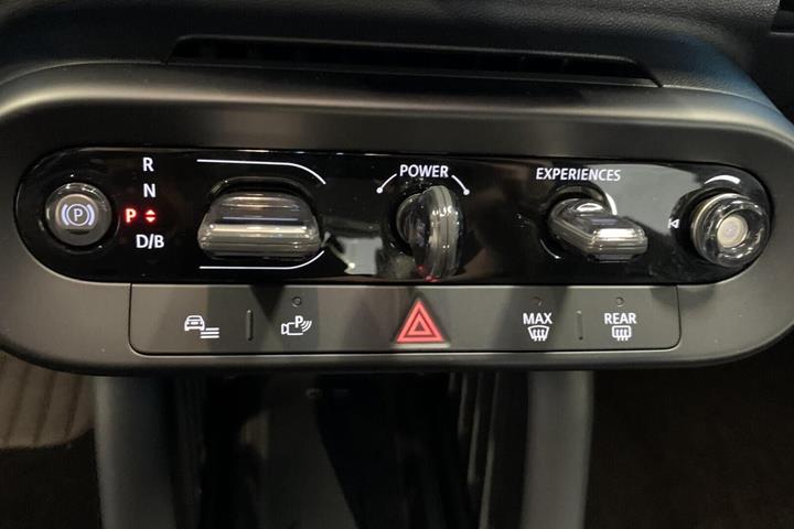 Hvid Mini Aceman E fra 2025
