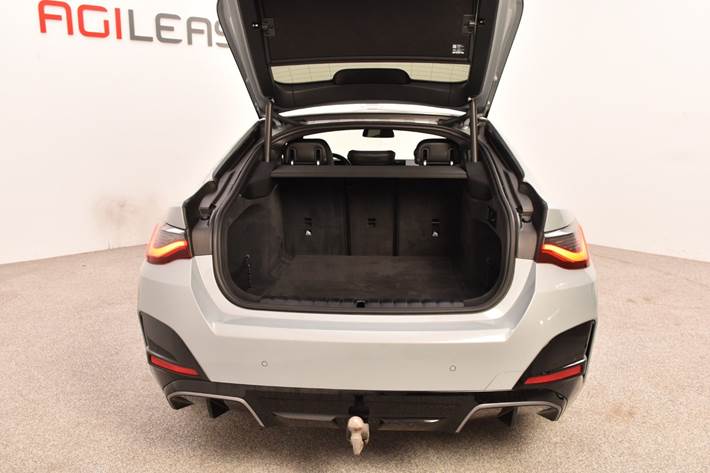 Grå BMW i4 fra 2022