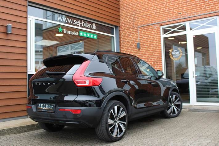 Sort Volvo XC40 fra 2021