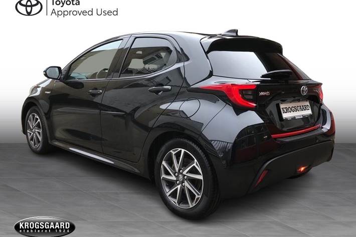 Sort Toyota Yaris fra 2021