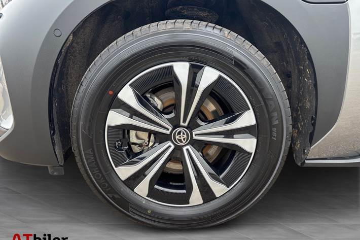 Grå Toyota BZ4X fra 2025