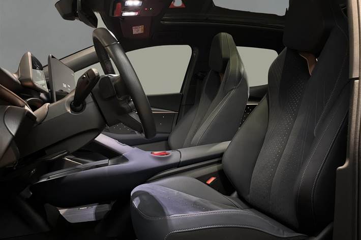 Blå Cupra Tavascan fra 2024