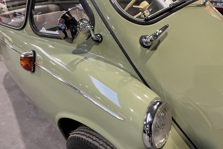 Grøn Heinkel 150 fra 1956