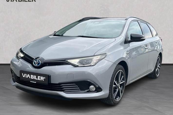 Grå Toyota Auris fra 2018