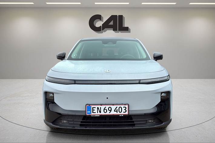 Sølv Leapmotor B10 fra 2025