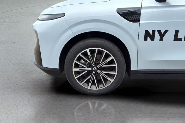 Sølv Leapmotor B10 fra 2025