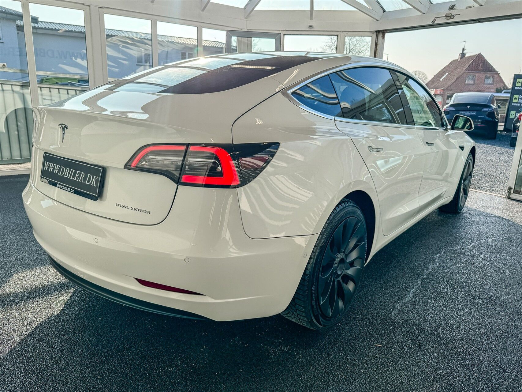 Hvid Tesla Model 3 fra 2020