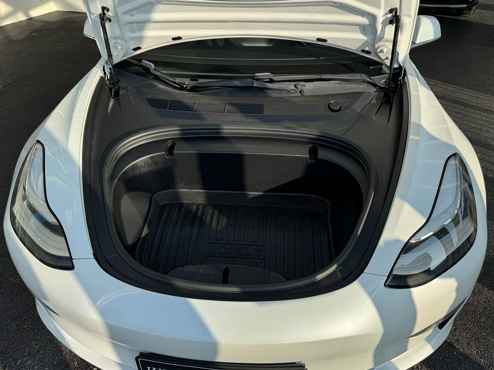Hvid Tesla Model 3 fra 2020