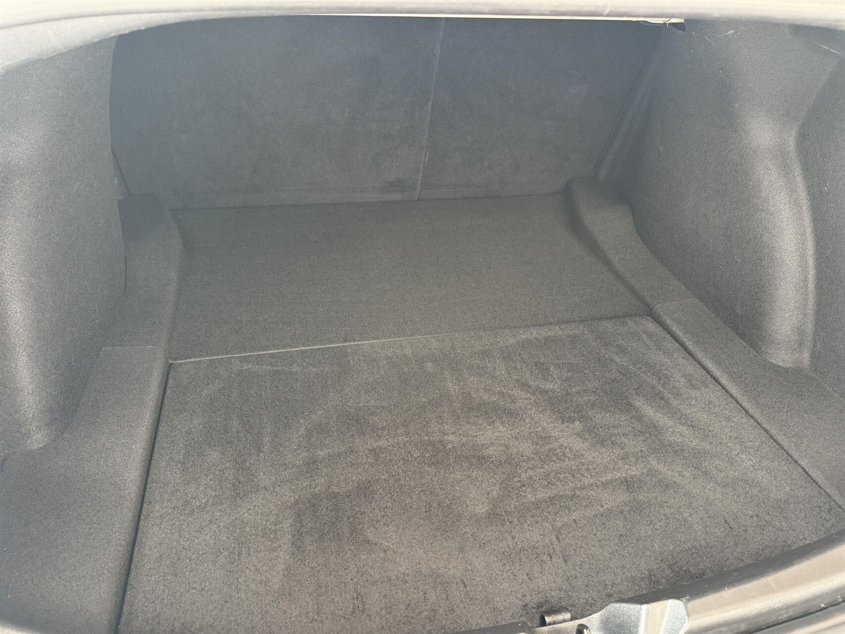Hvid Tesla Model 3 fra 2020