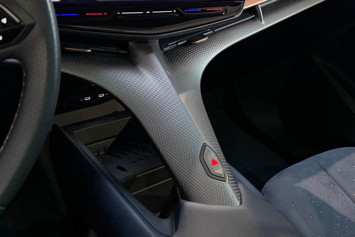 Orange Cupra Tavascan fra 2025