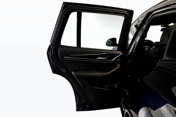 Sort BMW iX3 fra 2023