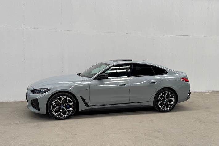 Grå BMW i4 fra 2022