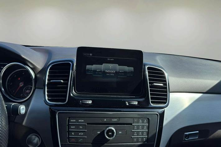 Hvid Mercedes GLE350 d fra 2016