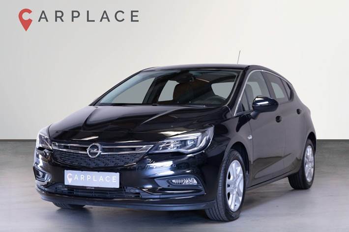 Sort Opel Astra fra 2019