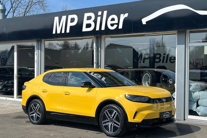 Gul Ford Capri fra 2025 set udefra