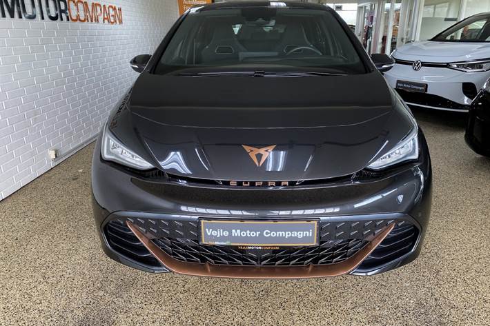 Grå Cupra Born fra 2023