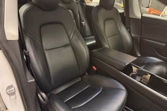 Hvid Tesla Model 3 fra 2020