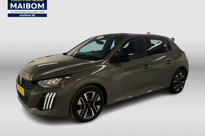 Grå Peugeot 208 fra 2024 set udefra