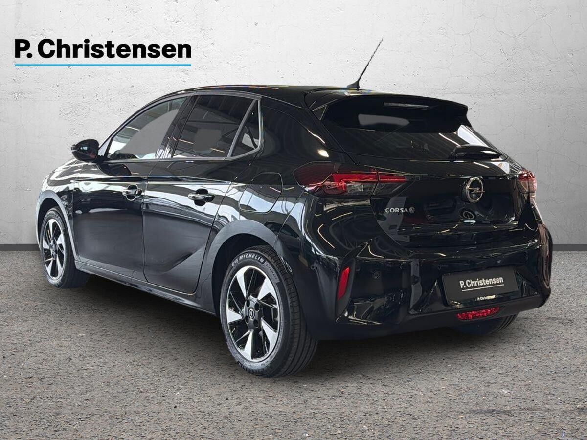 Sort Opel Corsa-e fra 2023