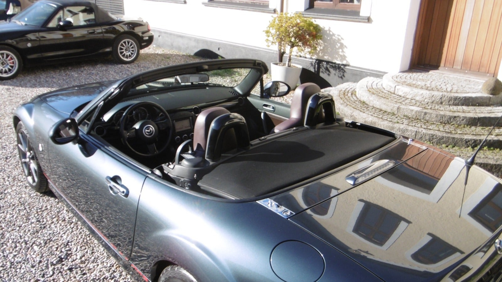 Grå Mazda MX-5 fra 2012