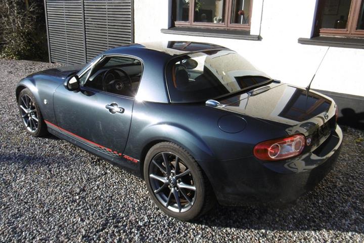 Grå Mazda MX-5 fra 2012