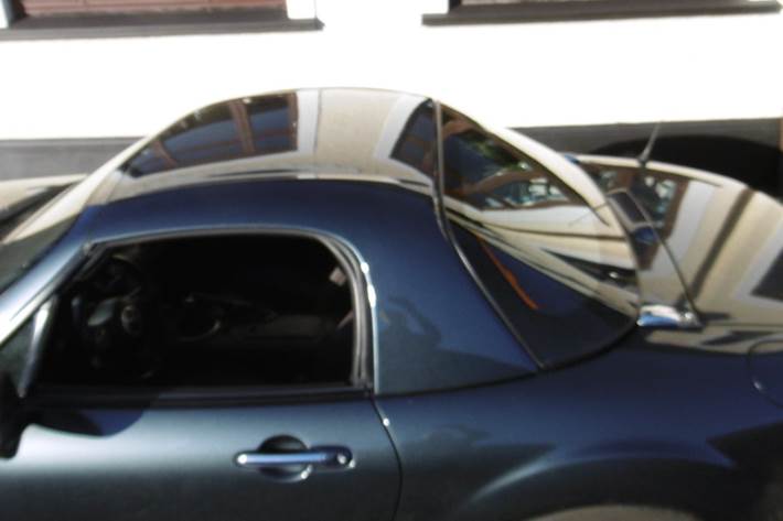 Grå Mazda MX-5 fra 2012