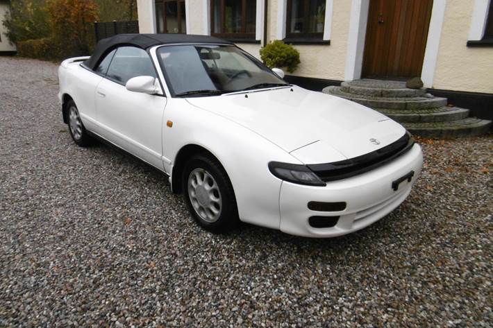 Hvid Toyota Celica fra 1992