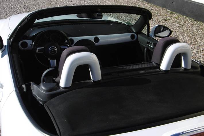 Hvid Mazda MX-5 fra 2010