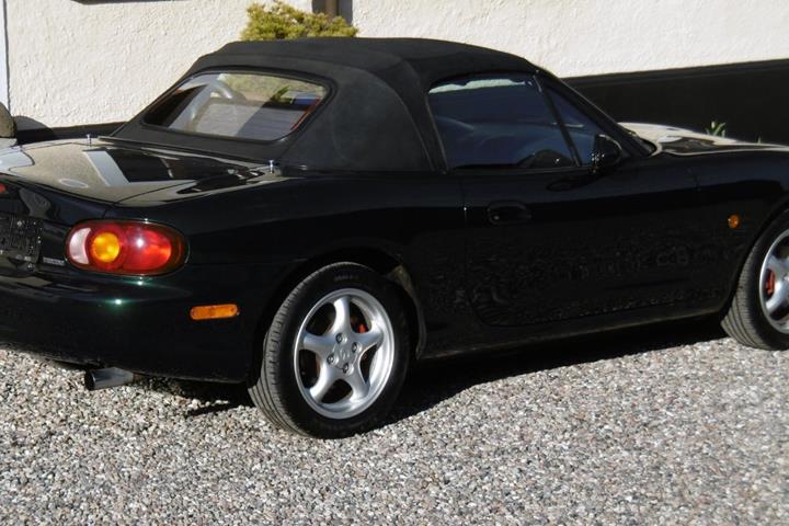 Grøn Mazda MX-5 fra 2000