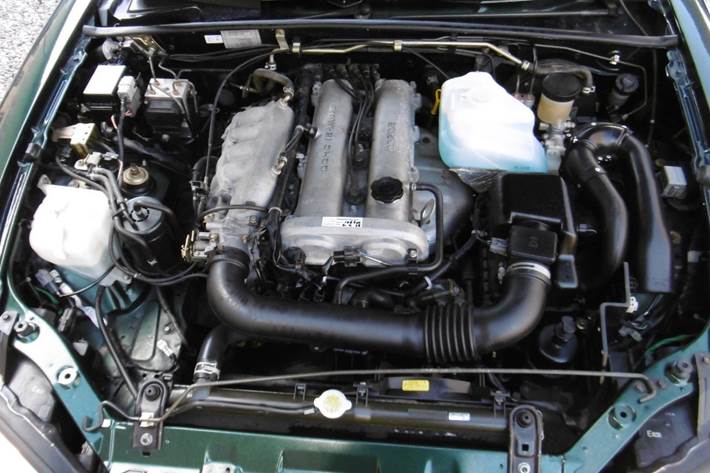 Grøn Mazda MX-5 fra 2000