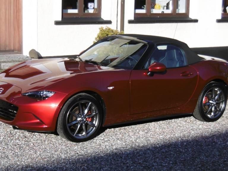 Mazda MX-5 2,0 SkyActiv-G 184 Roadster Cosmo