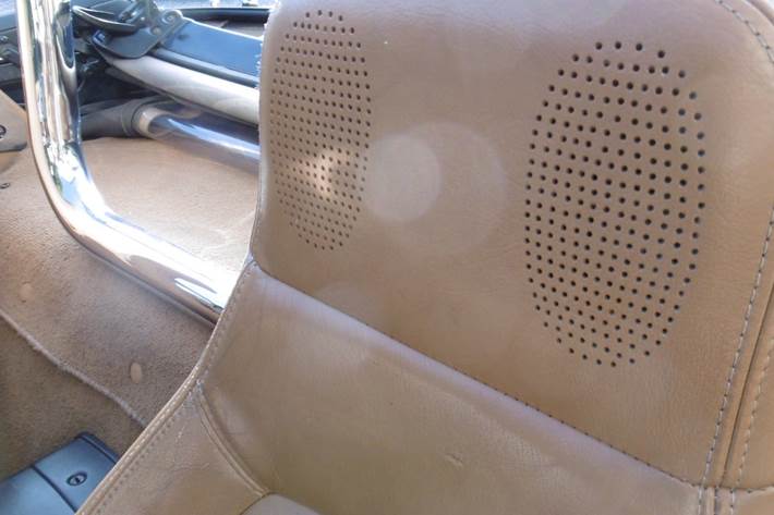 Brun Mazda MX-5 fra 1992