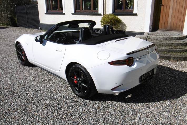 Hvid Mazda MX-5 fra 2015