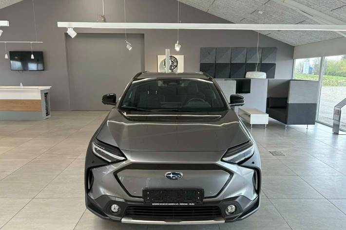 Grå Subaru Solterra fra 2024