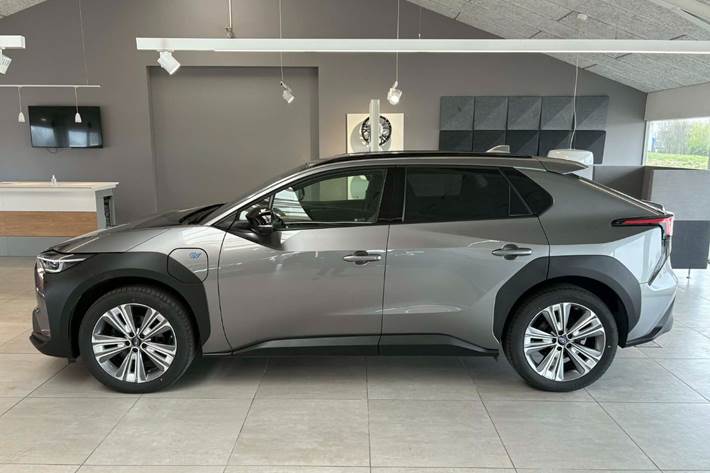 Grå Subaru Solterra fra 2024