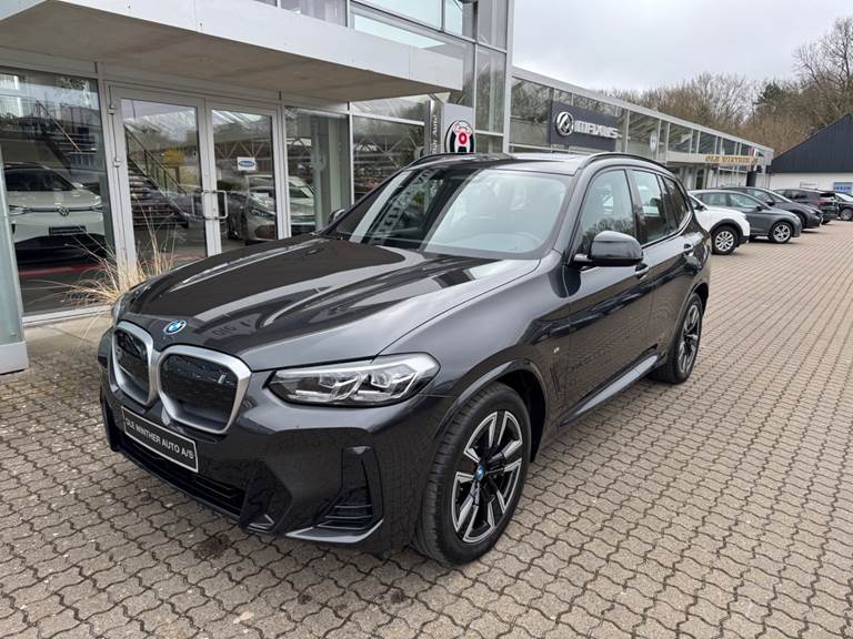 BMW iX3 Charged M-Sport