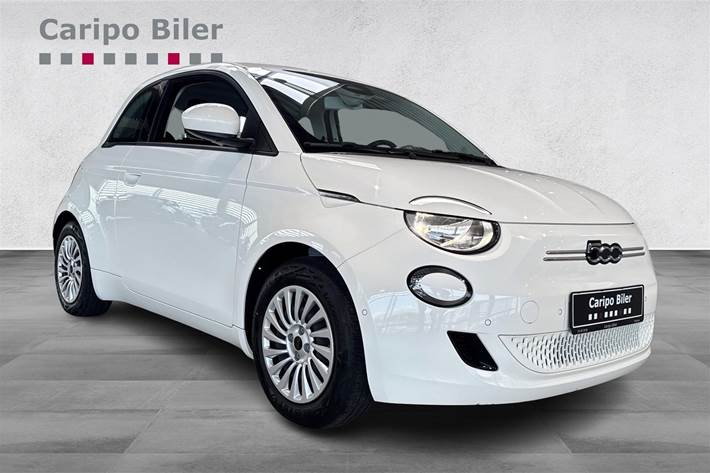 Hvid Fiat 500e fra 2023