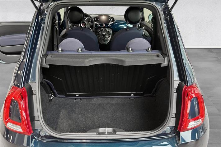 Blå Fiat 500 fra 2022