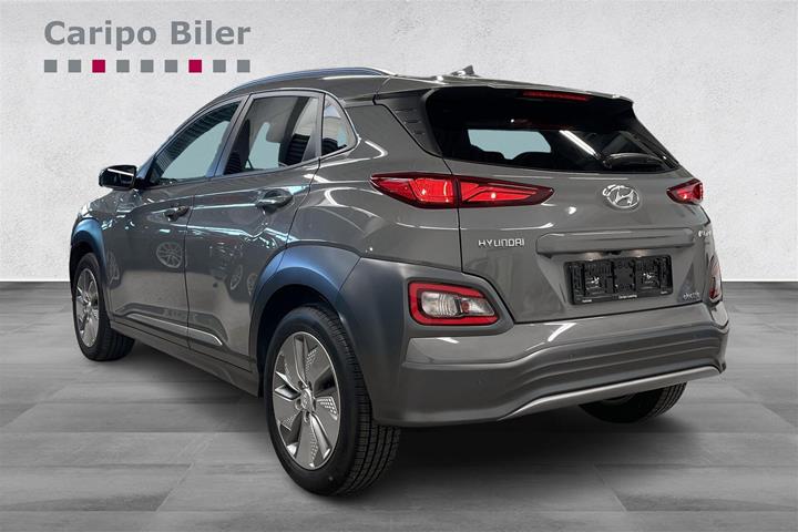 Grå Hyundai Kona fra 2021