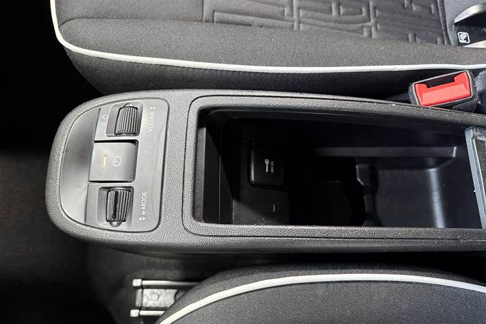 Grøn Fiat 500e fra 2023