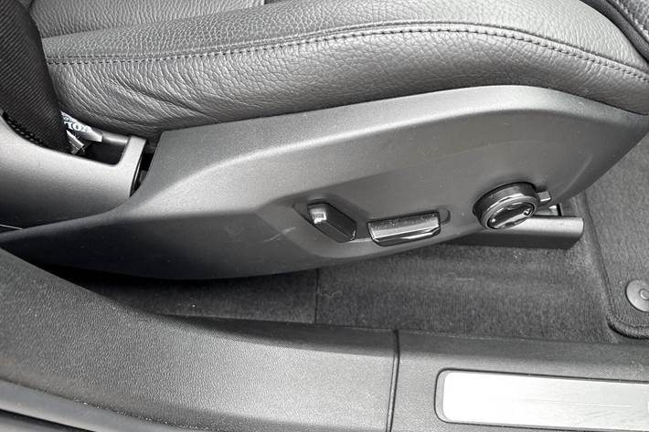 Sort Volvo XC60 fra 2022