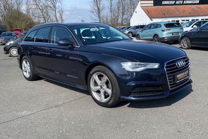 Blå Audi A6 fra 2016