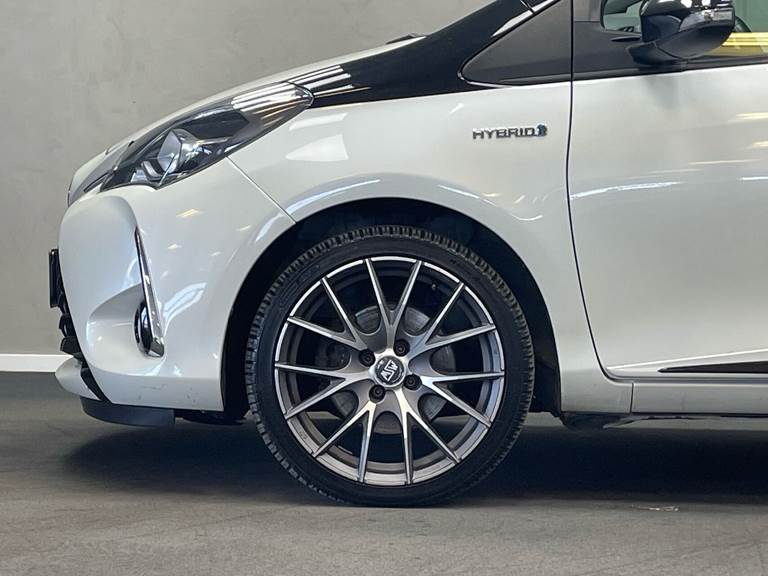 Toyota Yaris 1,5 Hybrid H3 Premiumpakke E-CVT 100HK 5d Trinl. Gear