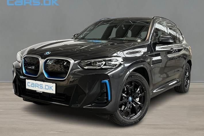 Grå BMW iX3 fra 2023