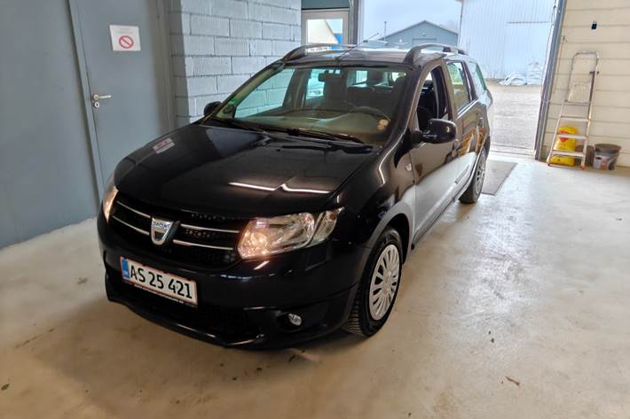 Gul Dacia Logan fra 2014