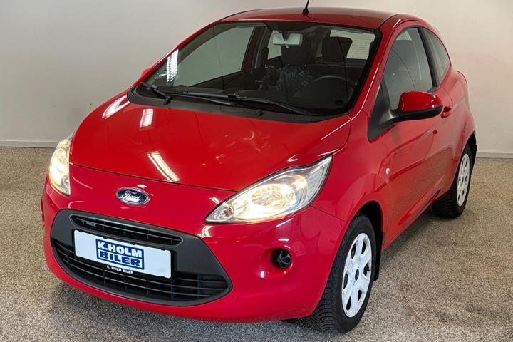 Rød Ford Ka fra 2012 set udefra